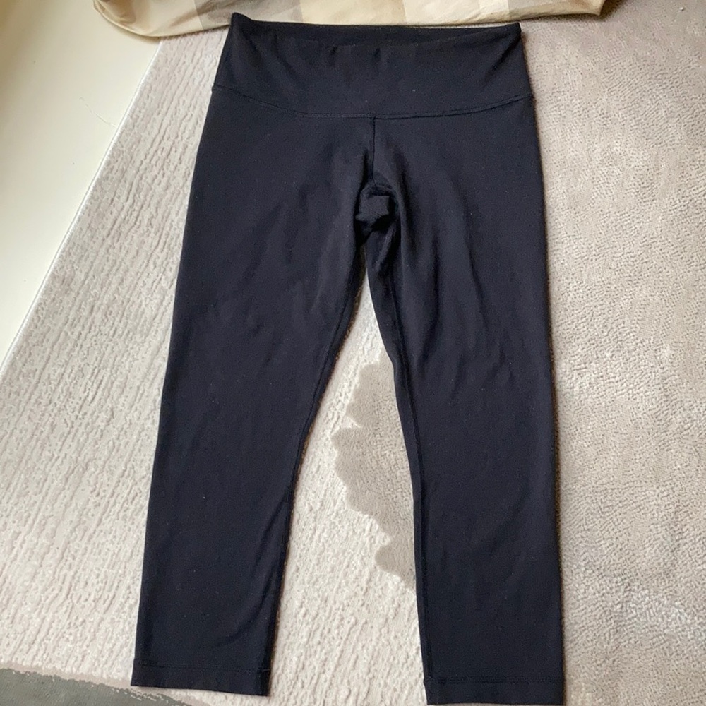 lululemon black cropped leggings
